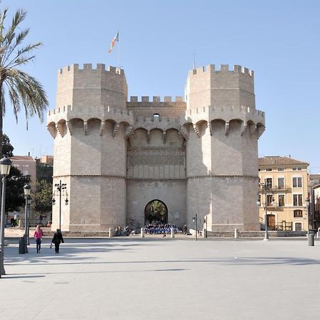 Travel Habitat Ave Sorolla Suites Valencia Bagian luar foto